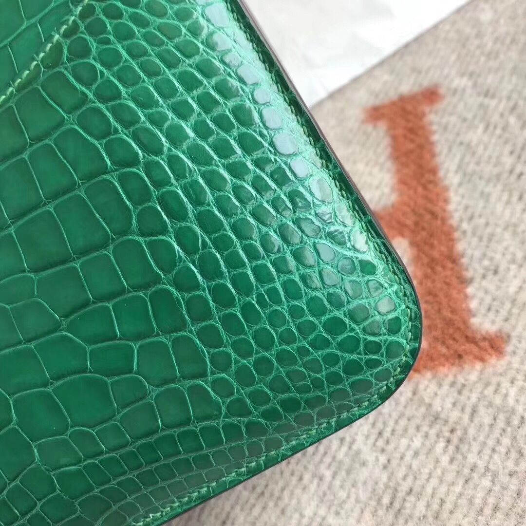 Hermes Constance 24 Handmade Bag In Green Niloticus Crocodile - Image 4