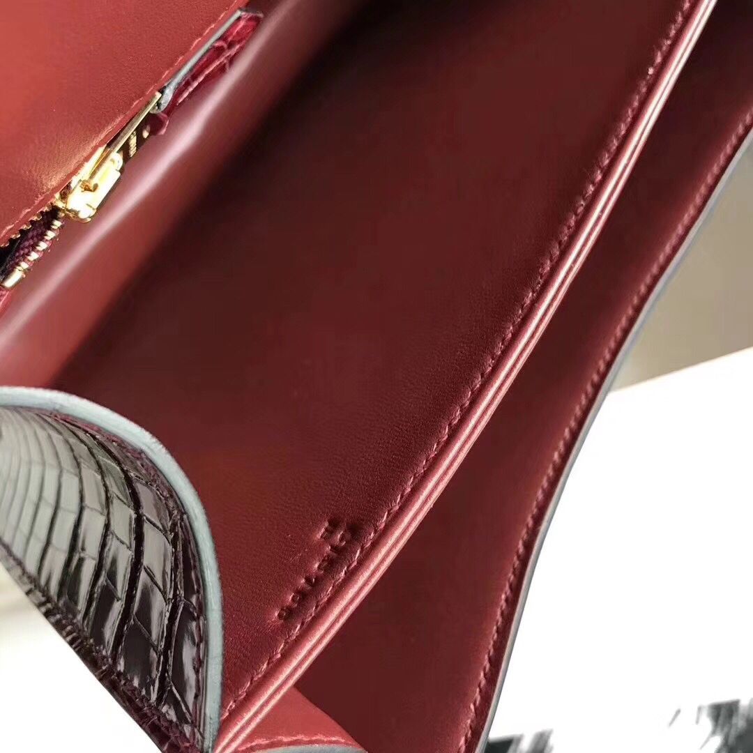 Hermes Constance 24 Handmade Bag In Bourgogne Niloticus Crocodile - Image 6