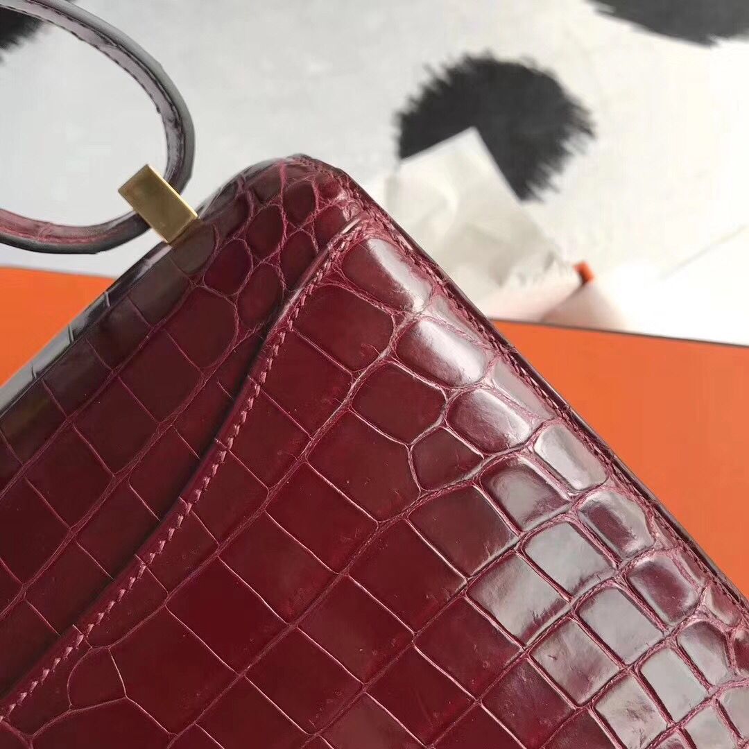Hermes Constance 24 Handmade Bag In Bourgogne Niloticus Crocodile - Image 8