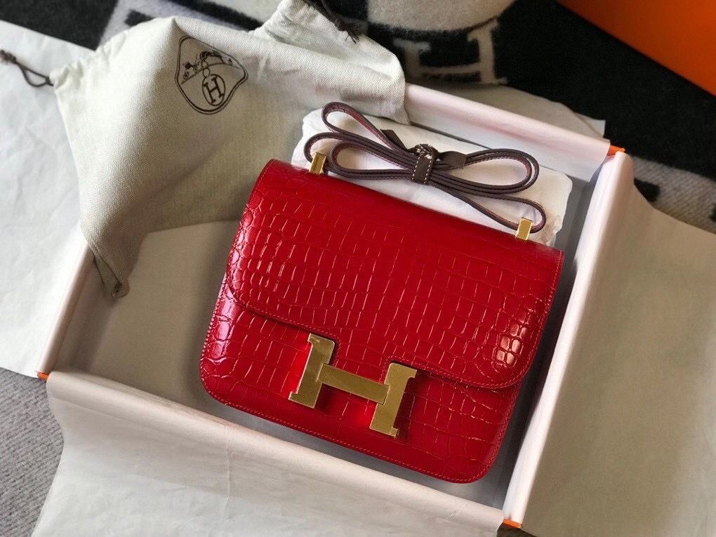 Hermes Constance 24cm Bag In Red Embossed Crocodile - Image 4