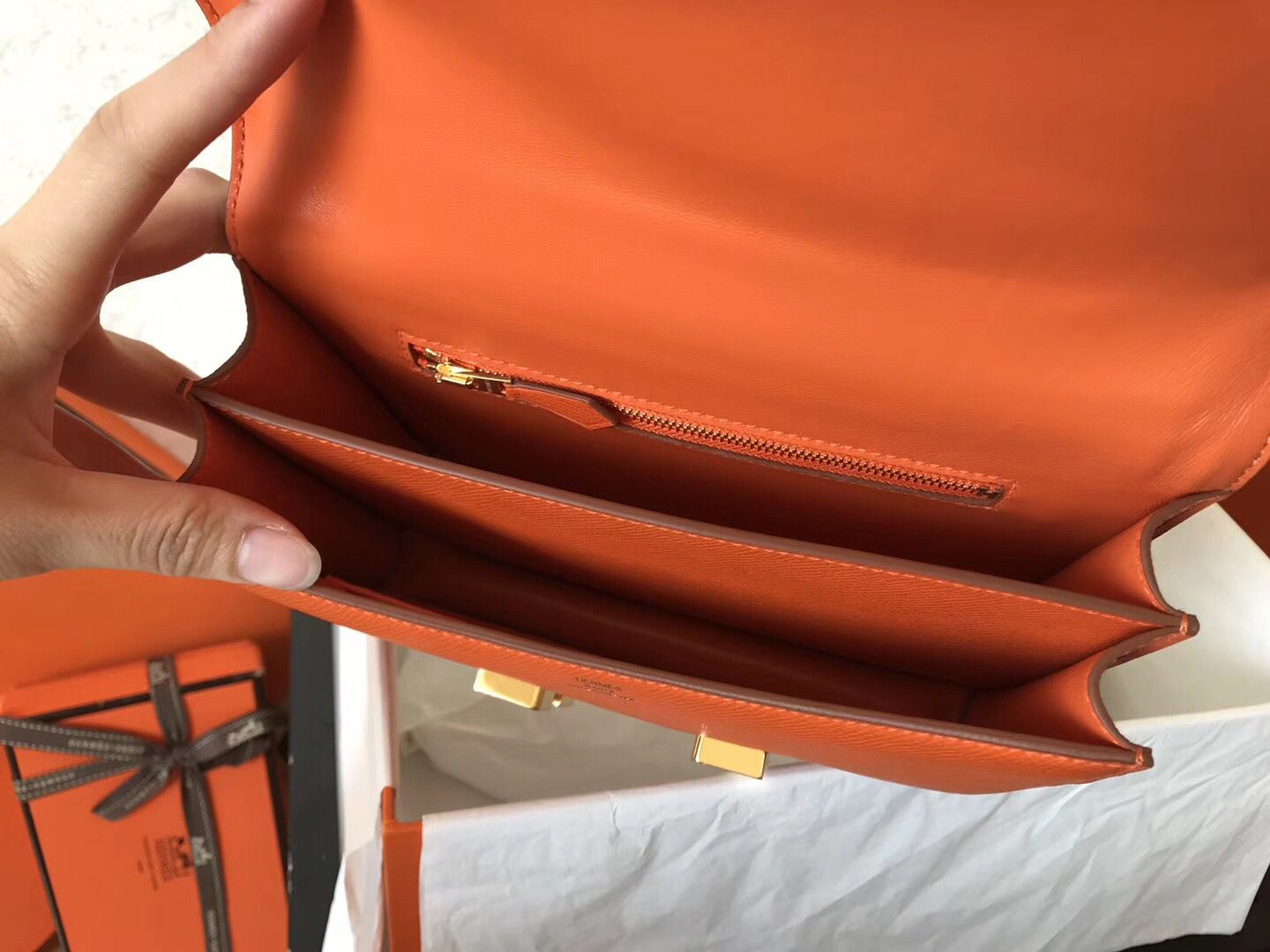 Hermes Constance 24 Handmade Bag In Orange Epsom Leather - Image 8