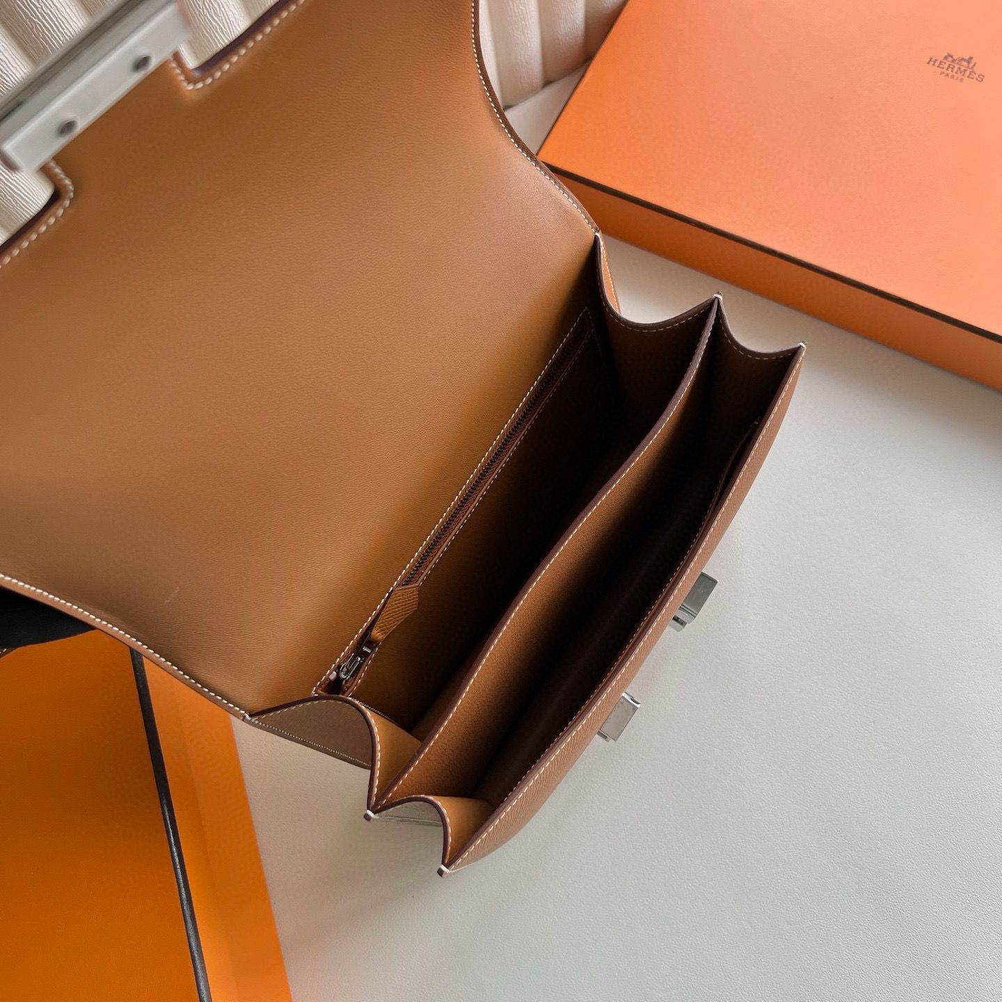 Hermes Constance 24 Handmade Bag in Gold Epsom Calfskin - Image 6