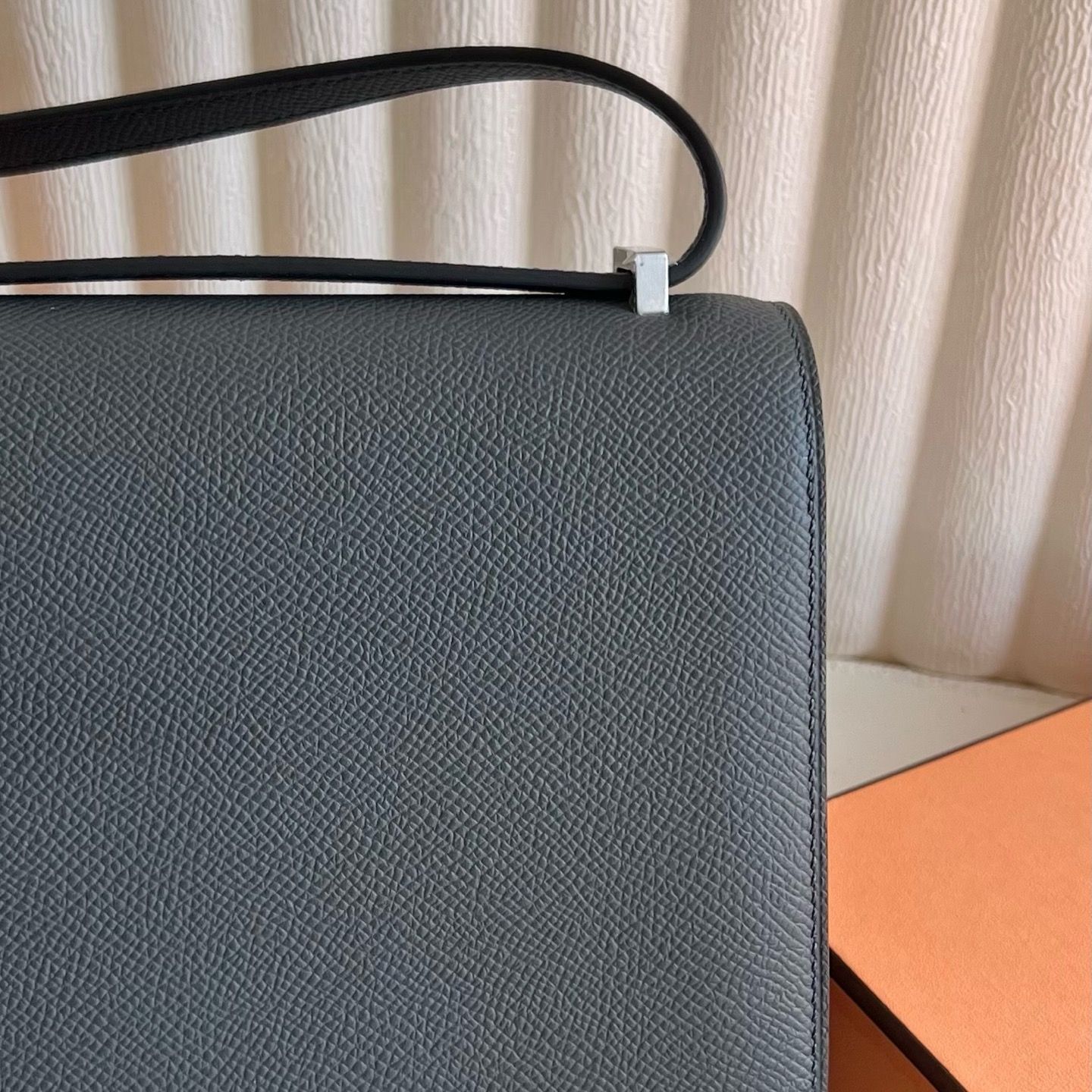 Hermes Constance 1-18 Mirror Bag in Gris Misty Epsom Calfskin - Image 6