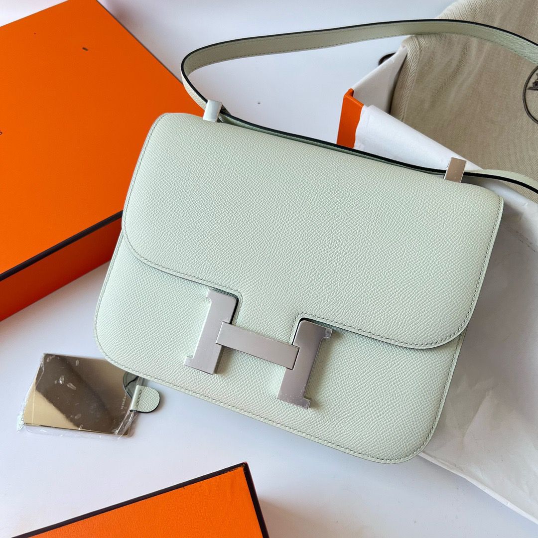 Hermes Constance 1-24 Mirror Bag In Vert Fizz Epsom Calfskin - Image 3