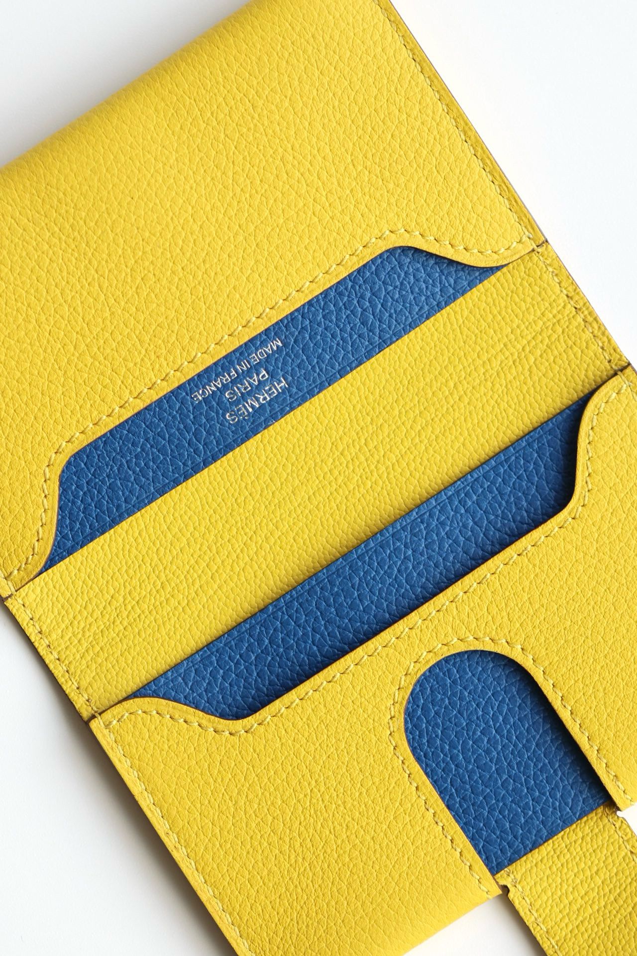 Hermes R.M.S Verso Card Holder in Jaune de Naples Evergrain Calfskin - Image 5