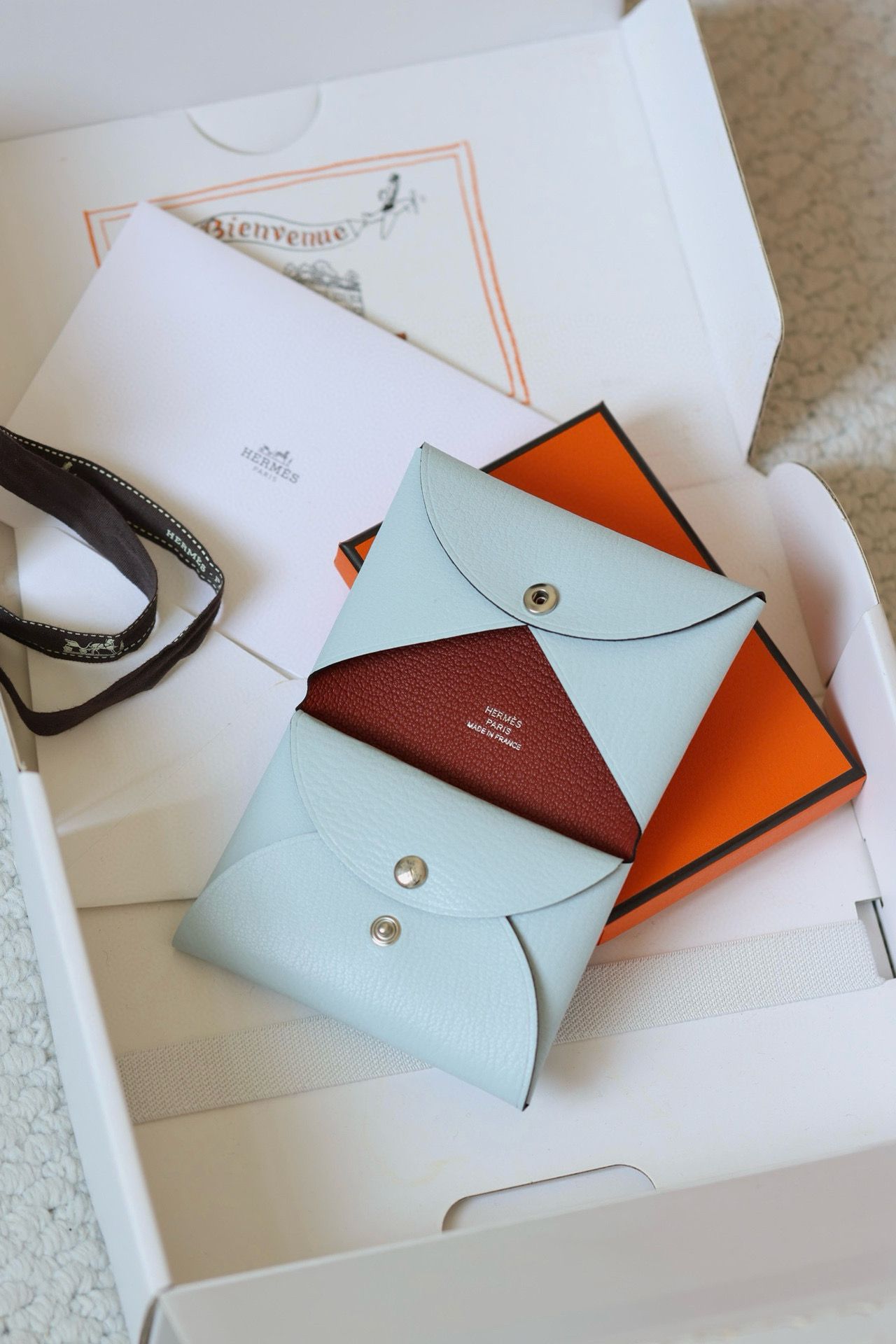 Hermes Calvi Duo Verso Card Holder in Blue Brume Mysore Goatskin - Image 3