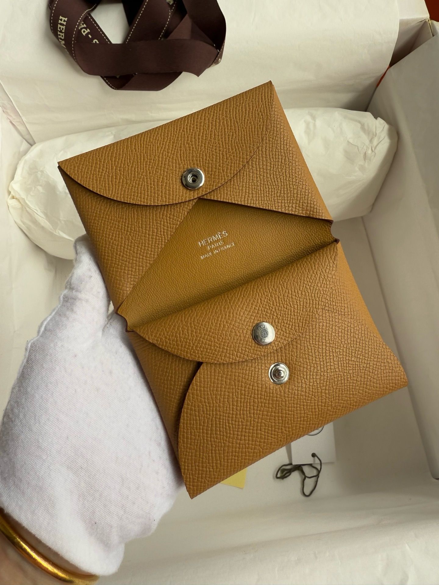 Hermes Calvi Duo Card Holder in Biscuit Epsom Calfskin - Image 3