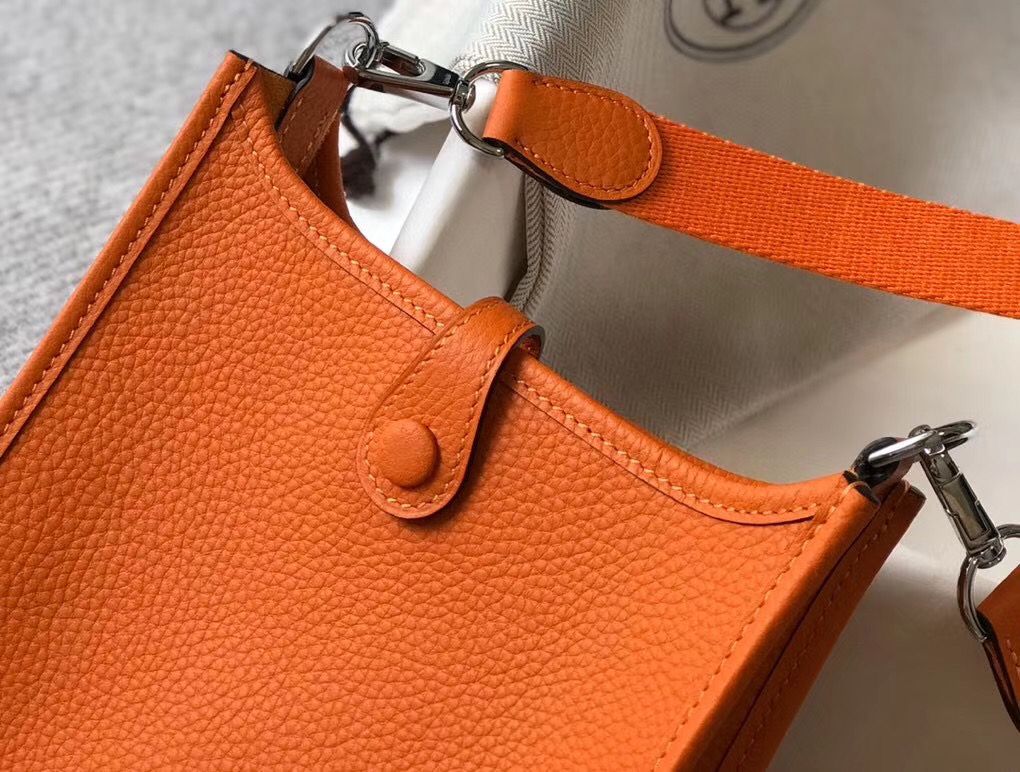 Hermes Evelyne III TPM Bag In Orange Clemence Leather - Image 7