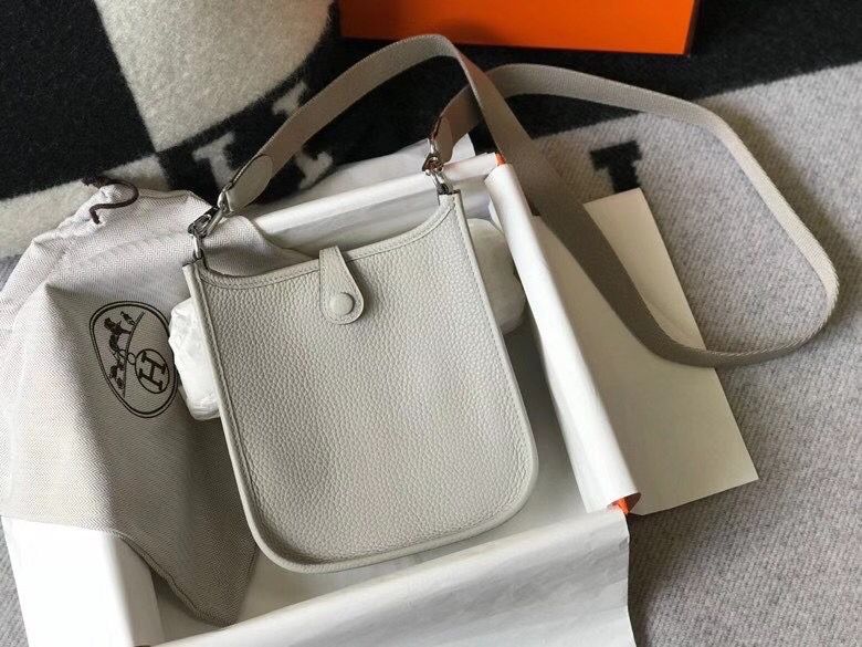Hermes Evelyne III TPM Bag In Pearl Grey Clemence Leather - Image 3