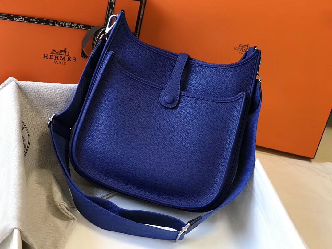 Hermes Evelyne III 29 PM Bag In Blue Electric Clemence Leather - Image 3