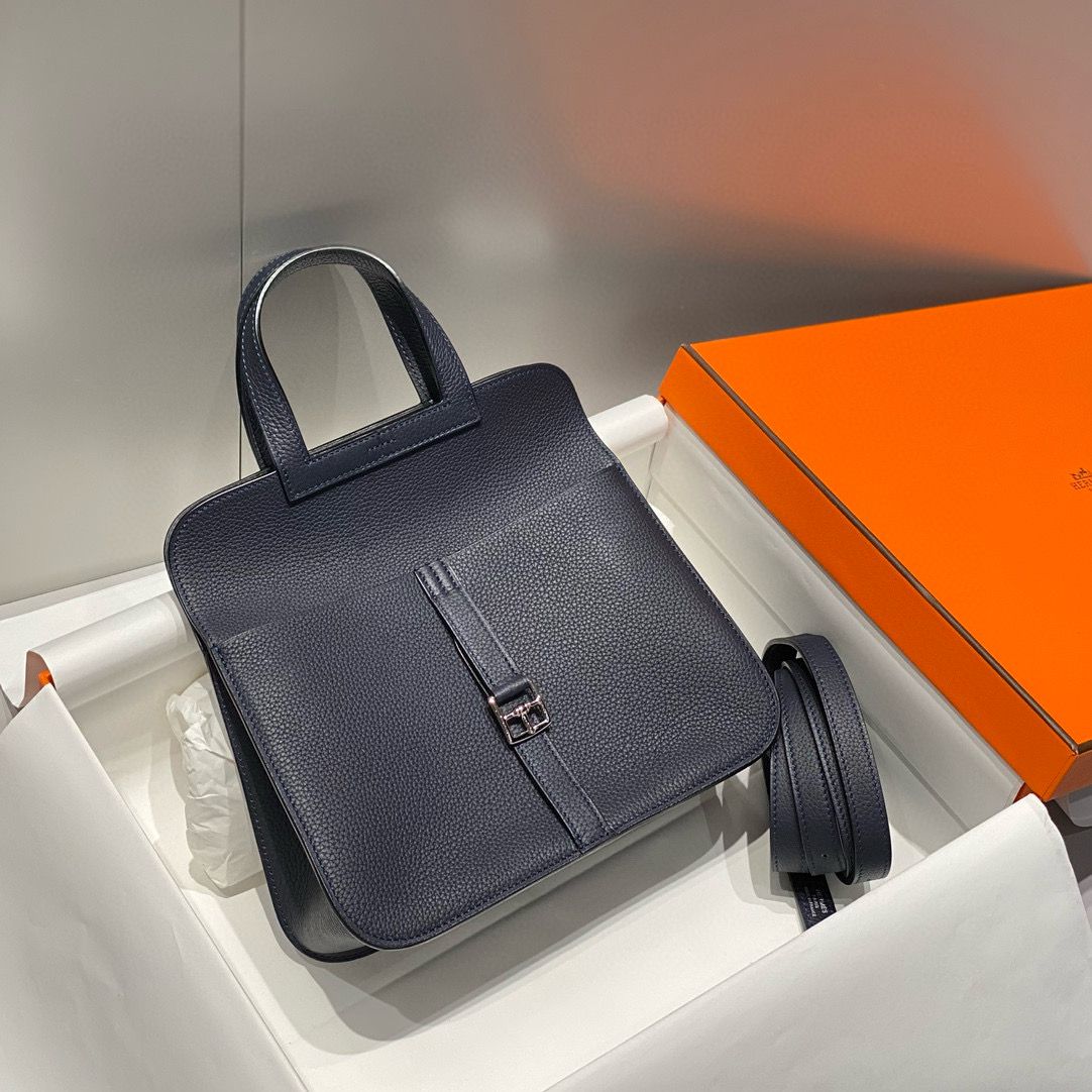 Hermes Halzan 25 Bag in Blue Nuit Clemence Leather - Image 4