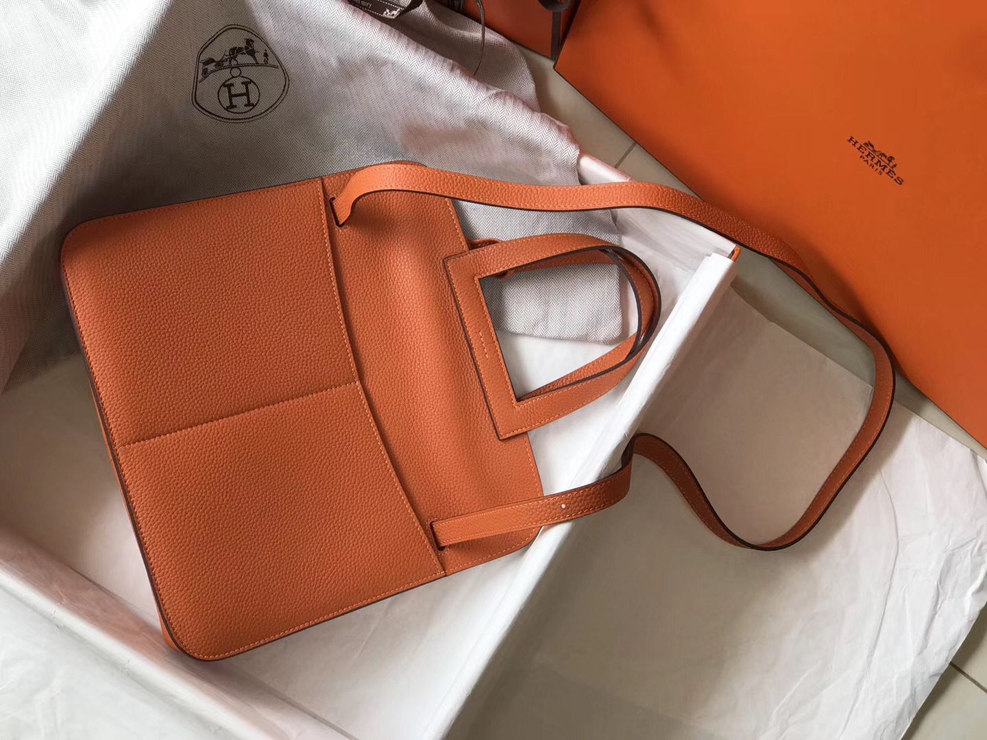 Hermes Halzan 31cm Bag In Orange Clemence Leather - Image 3