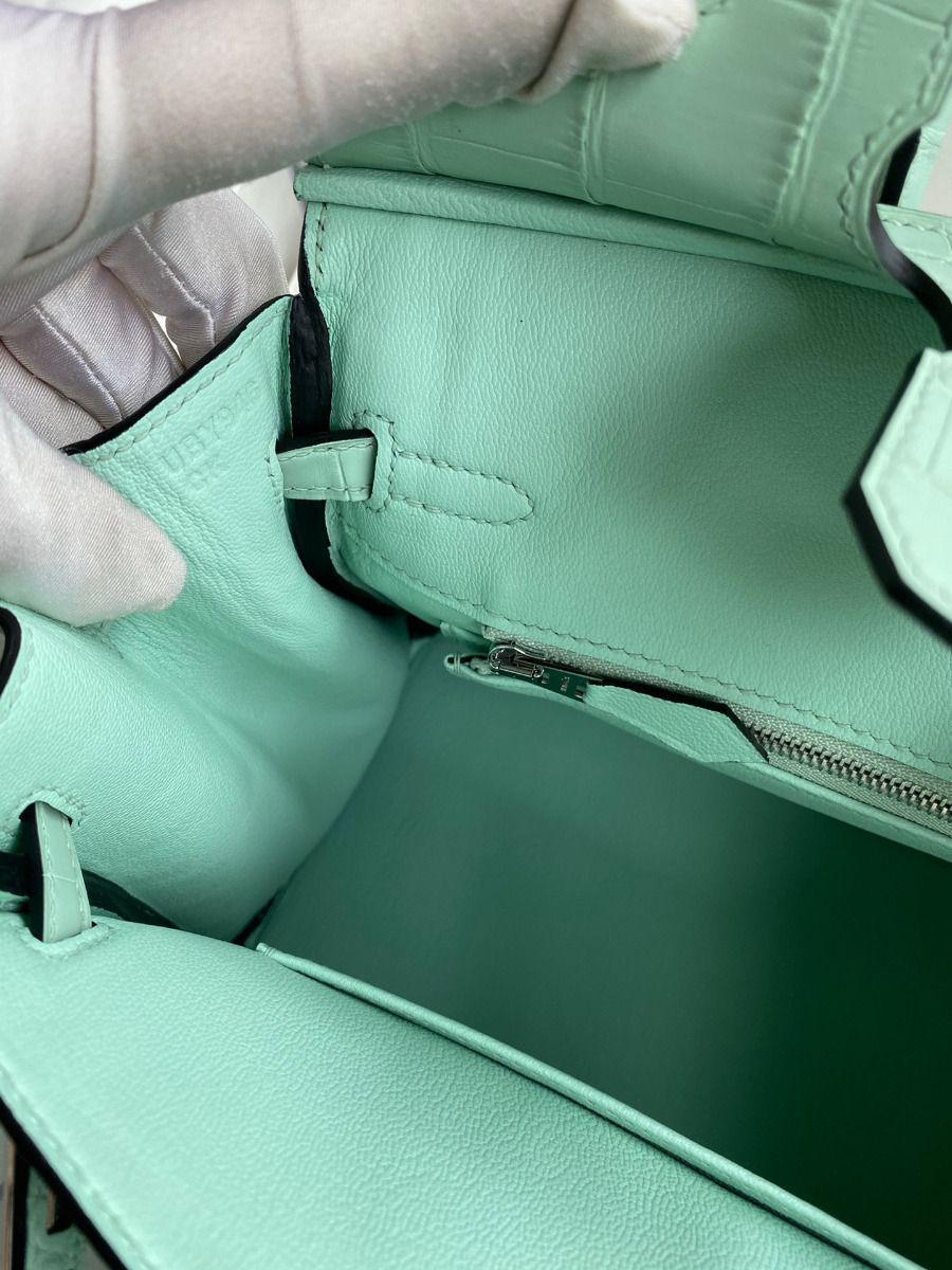 Hermes Birkin 25 Retourne Handmade Bag In Vert D'eau Matte Alligator Leather - Image 10