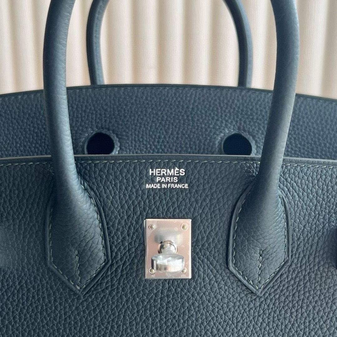 Hermes Birkin 25 Retourne Handmade Bag in Vert Cypres Clemence Leather - Image 4
