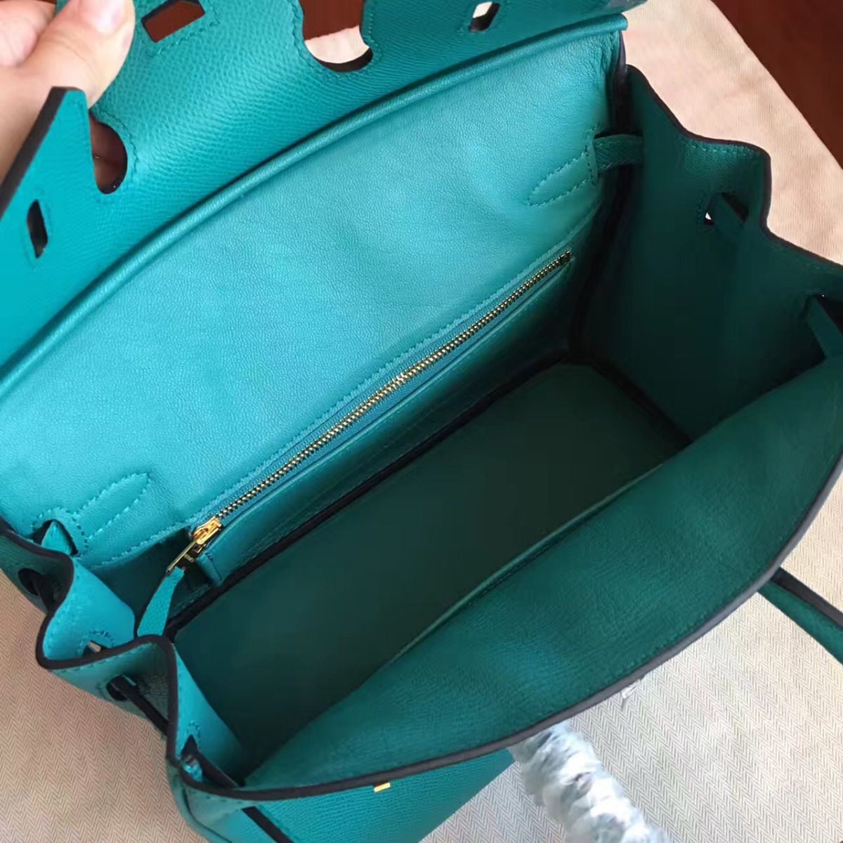 Hermes Birkin 25 Handmade Bag In Malachite Epsom Calfskin - Image 8
