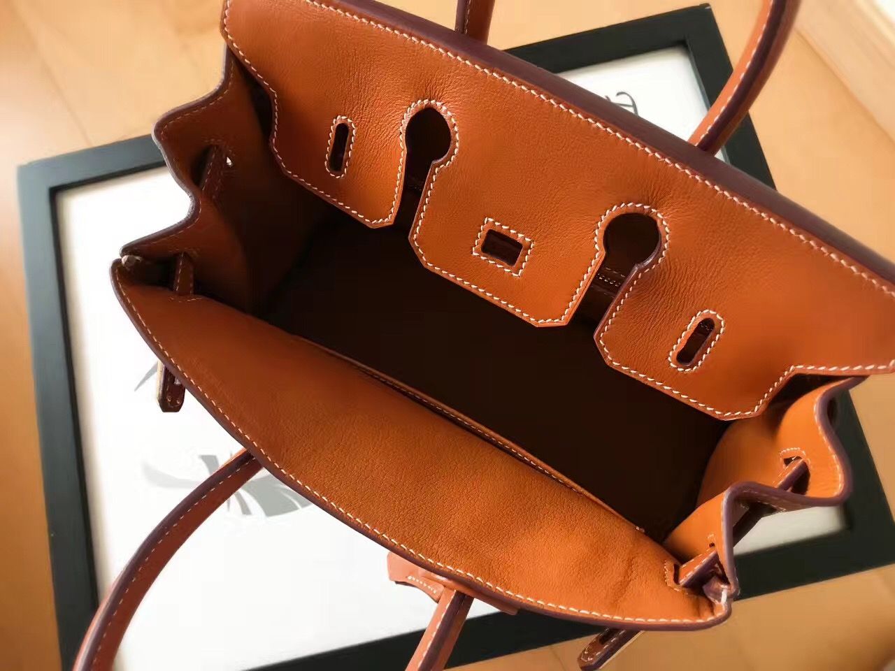 Hermes Birkin 25 Handmade Bag In Gold Swift Leather - Image 8