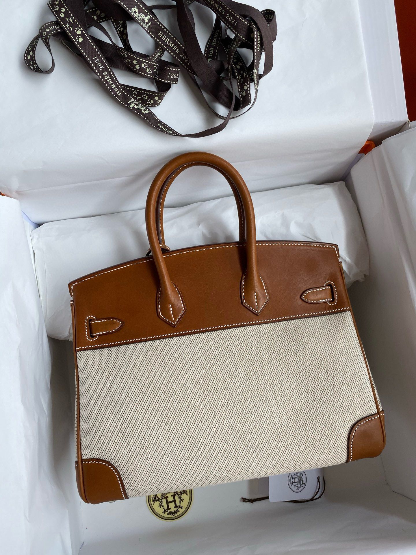 Hermes Birkin 25 Handmade Bag in Toile & Gold Barenia Calfskin - Image 3