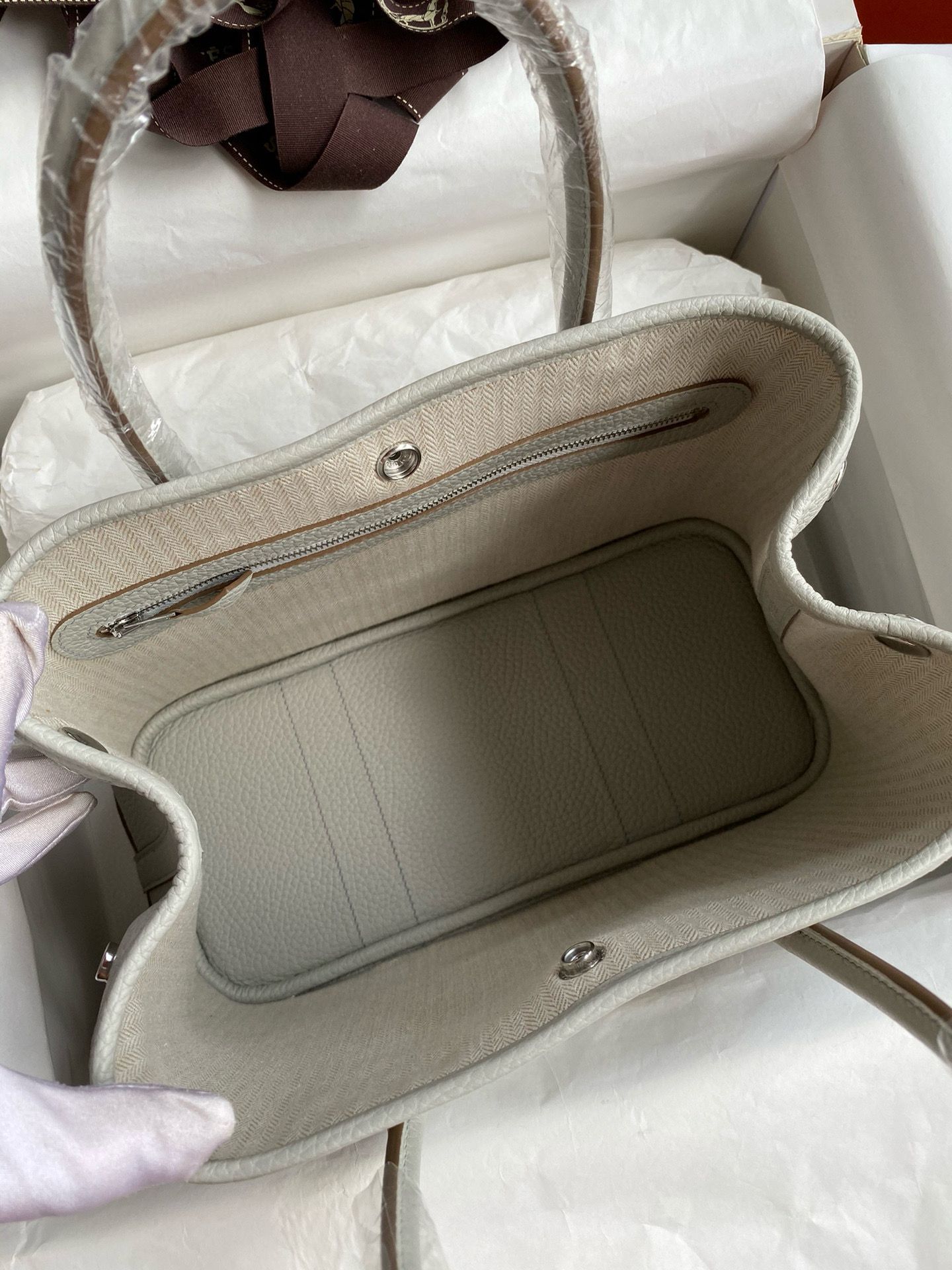 Hermes Garden Party 30 Handmade Bag in Pearl Grey Clemence Leather - Image 8