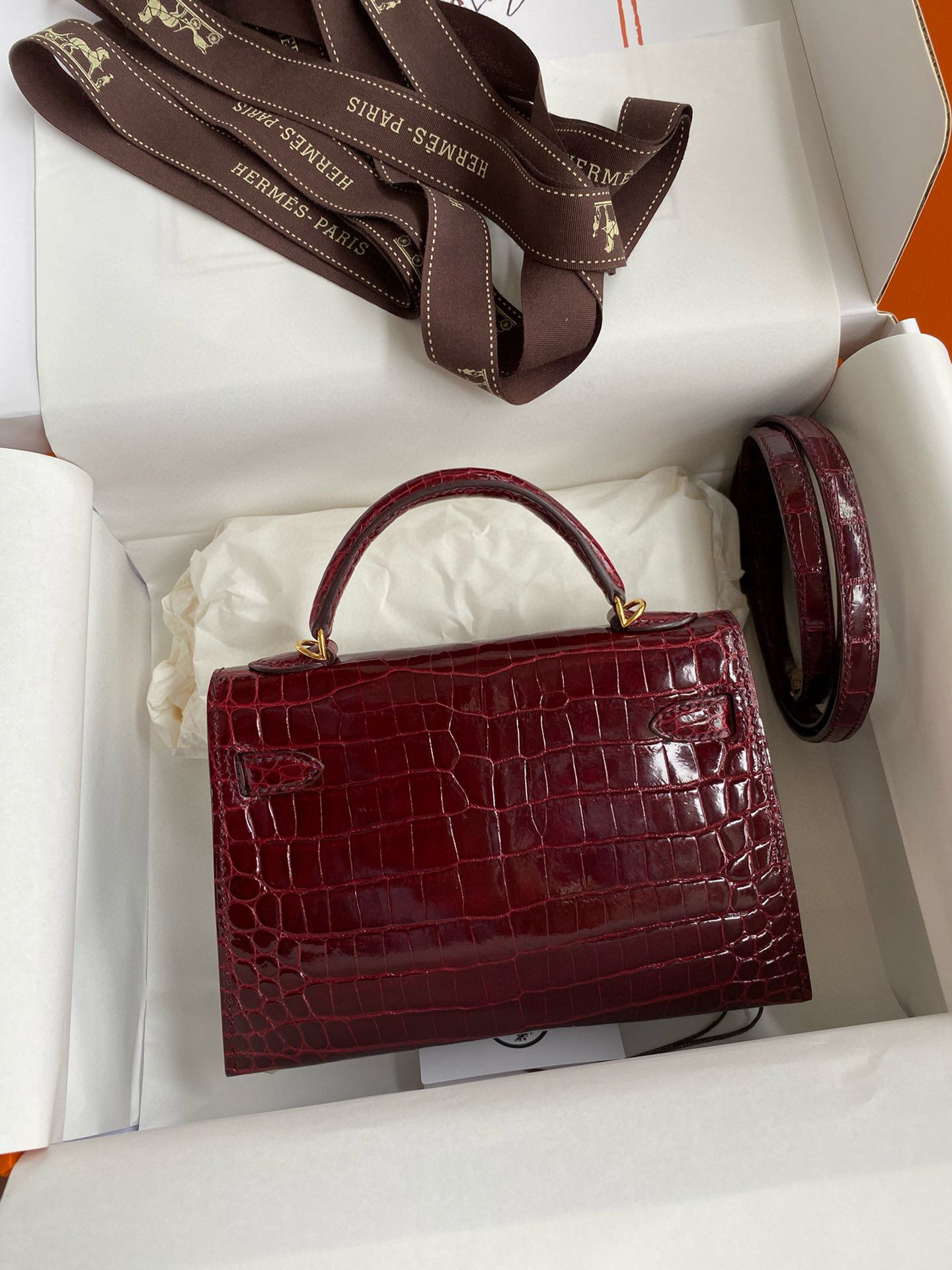 Hermes Kelly Mini II Sellier Handmade Bag in Bordeaux Shiny Alligator Leather - Image 3