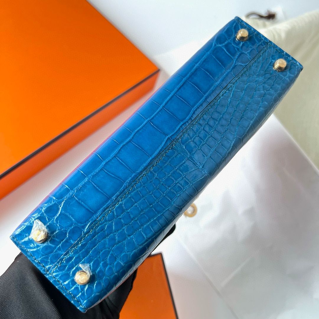 Hermes Kelly Mini II Sellier Handmade Bag in Mykonos Shiny Alligator Leather - Image 8