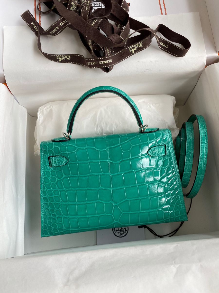 Hermes Kelly Mini II Sellier Handmade Bag In Vert Jude Shiny Alligator Leather - Image 3