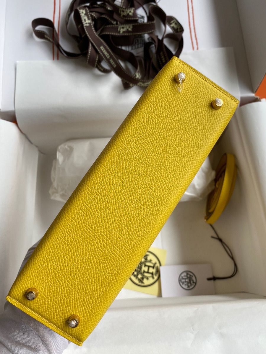Hermes Kelly Mini II Sellier Handmade Bag In Jaune de Naples Epsom Calfskin - Image 4