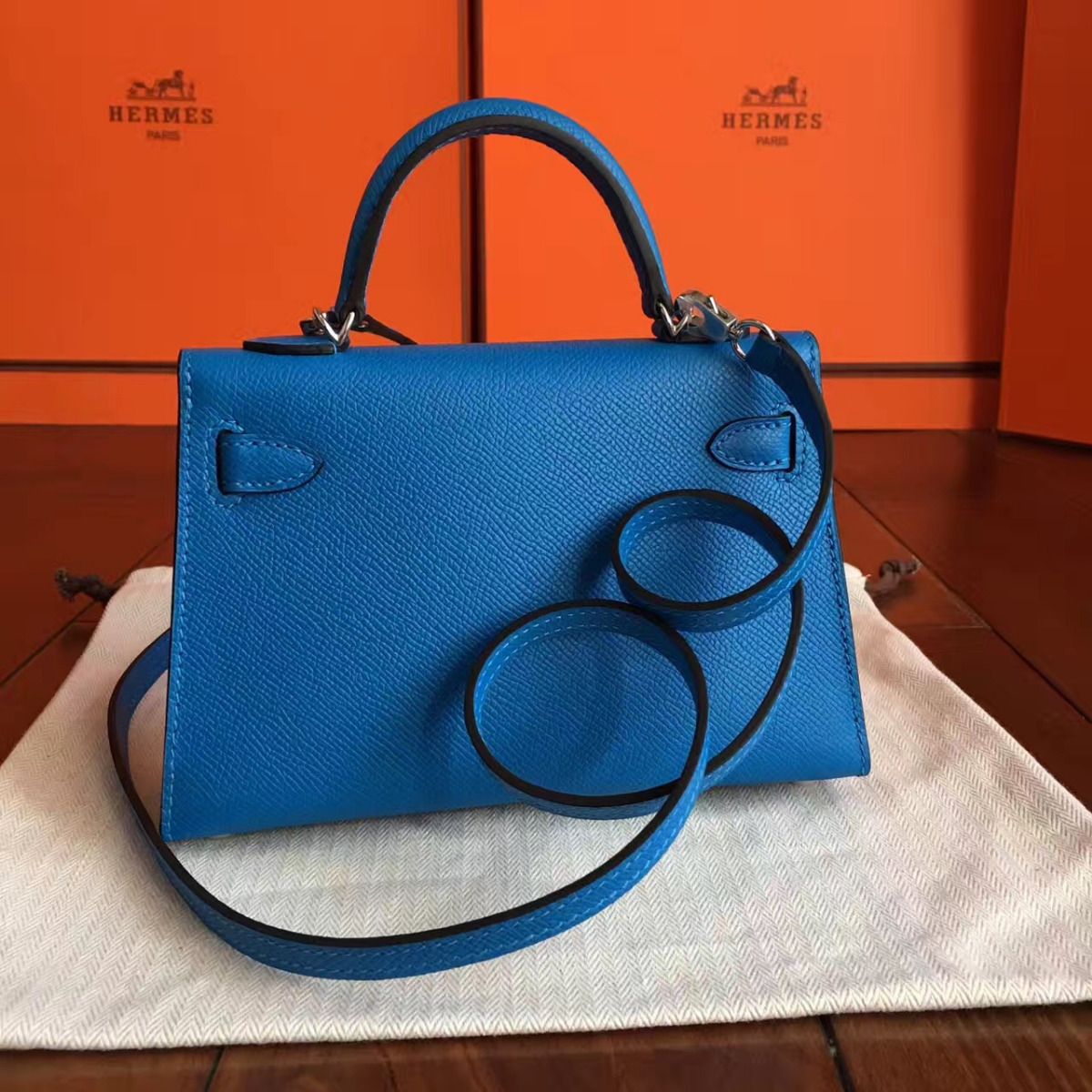 Hermes Kelly Mini II Handmade Bag In Blue Izmir Epsom Leather - Image 3