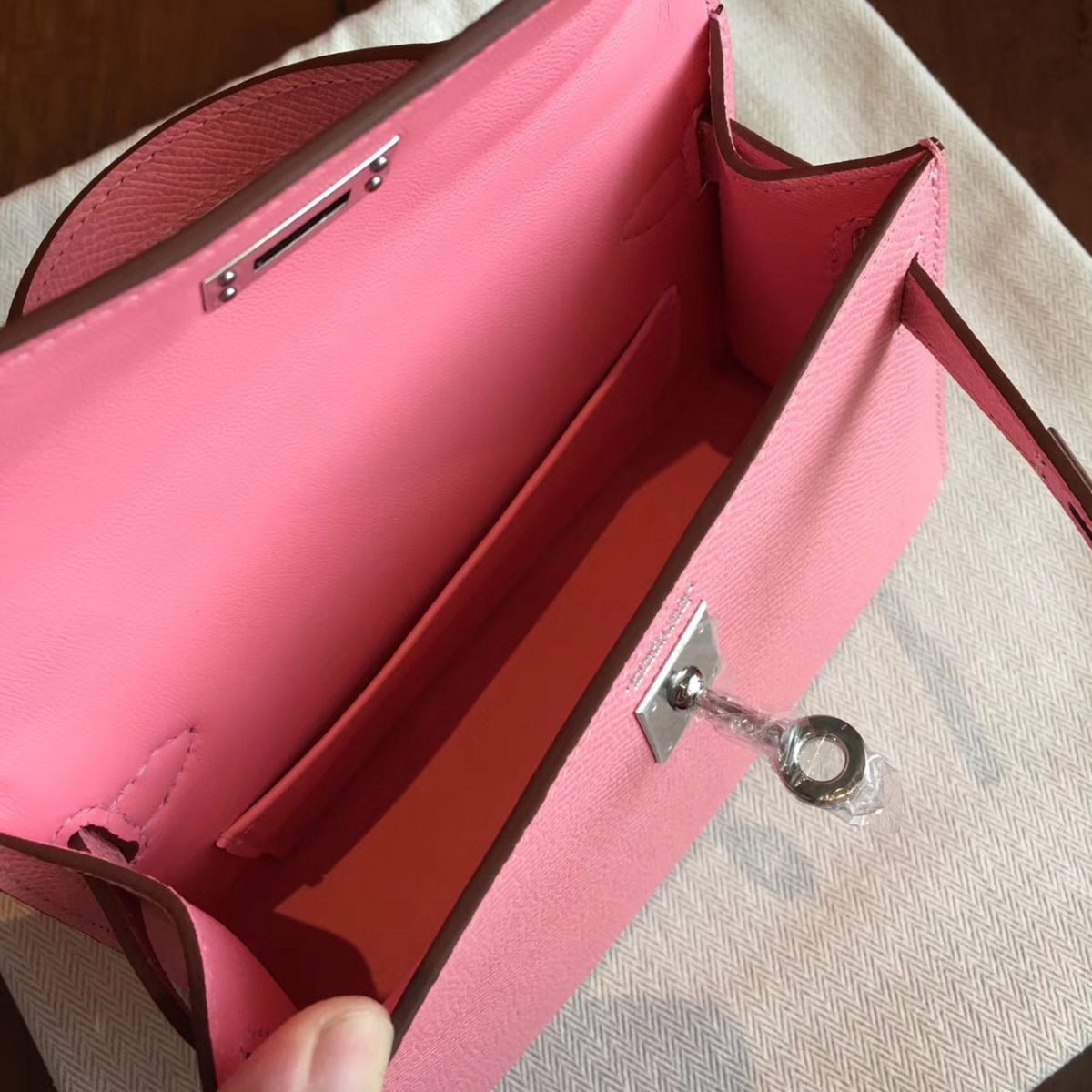 Hermes Kelly Mini II Handmade Bag In Rose Confetti Epsom Leather - Image 8
