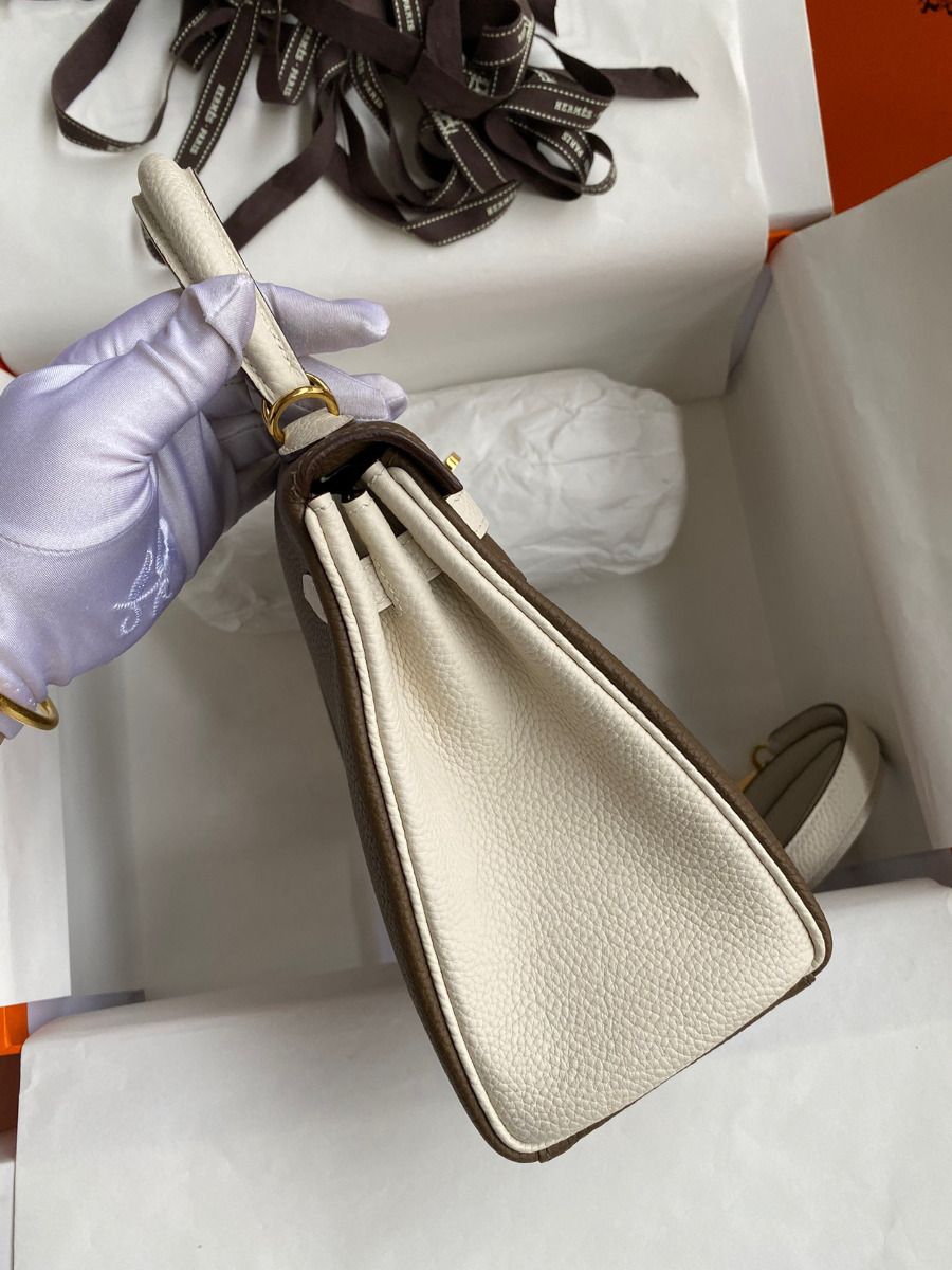 Hermes Kelly Retourne 25 Bicolor Bag in Taupe and Craie Clemence Calfskin - Image 6