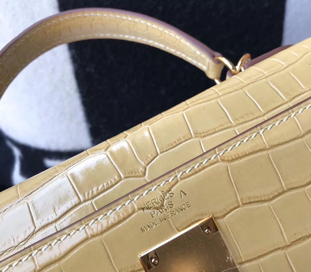 Hermes Kelly 25cm Handmade Bag In Jaune Poussin Embossed Crocodile Leather - Image 6