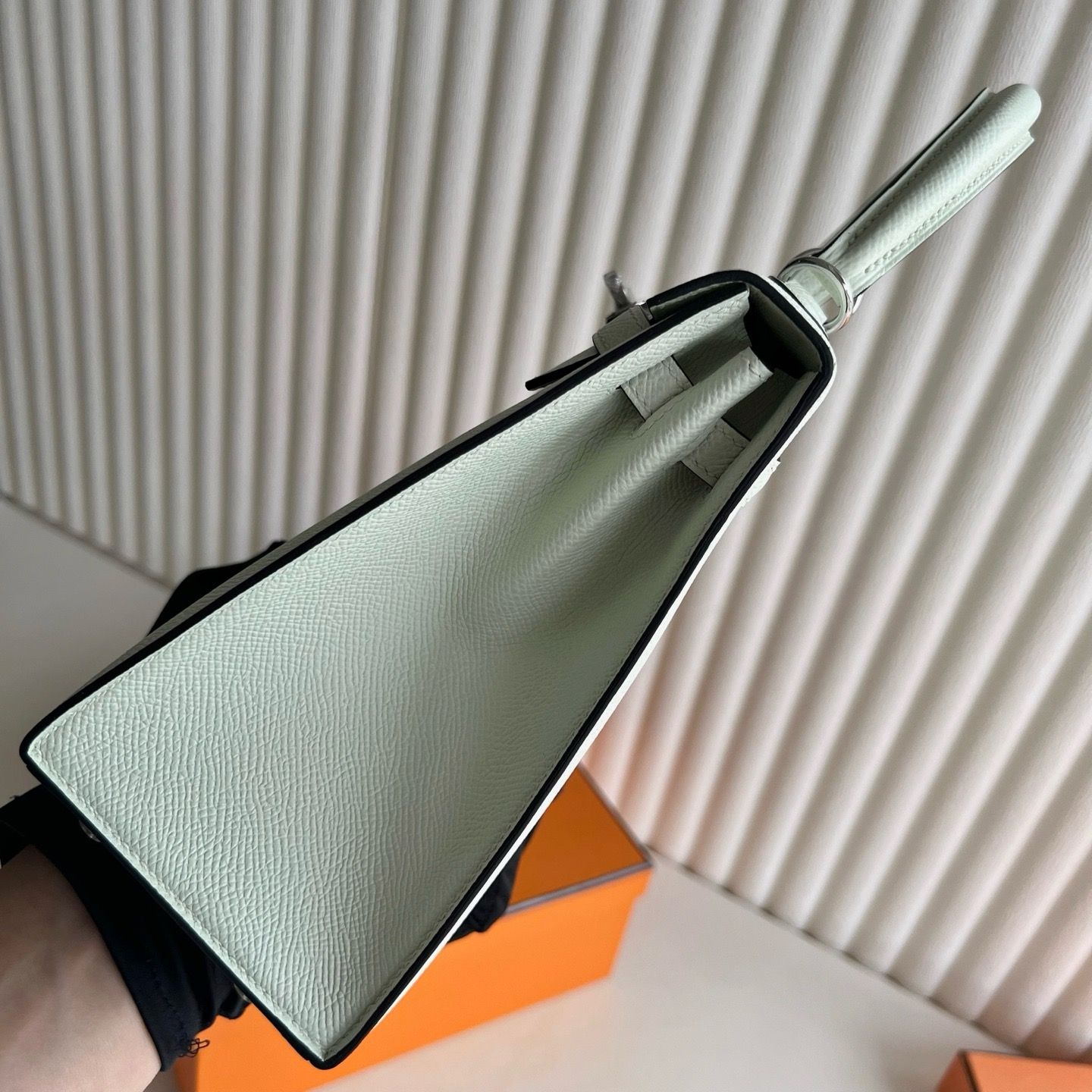 Hermes Kelly Sellier 25 Handmade Bag in Vert Fizz Epsom Calfskin - Image 6