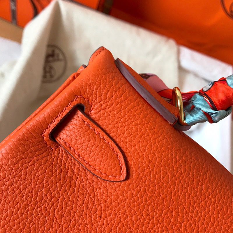 Hermes Kelly Retourne 28 Handmade Bag In Orange Clemence Leather - Image 7