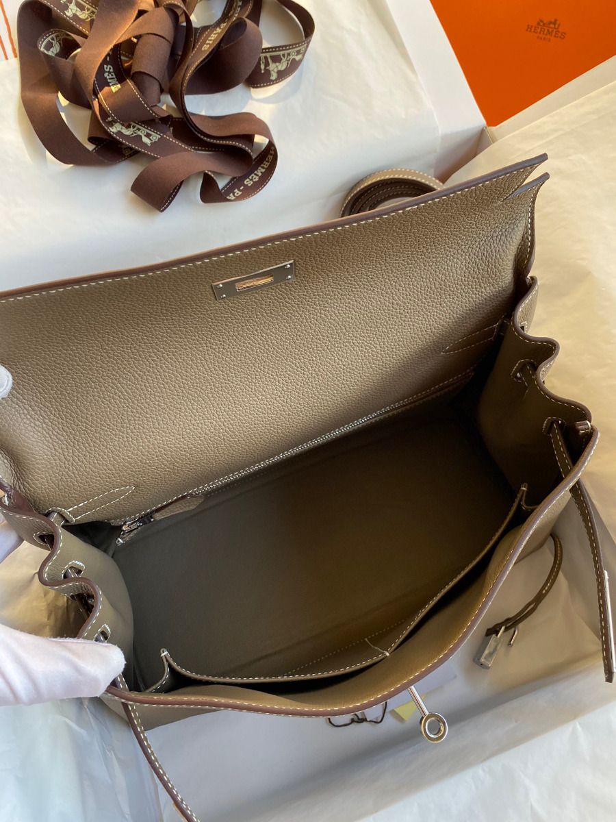 Hermes Kelly Retourne 32 Handmade Bag In Taupe Clemence Leather - Image 9