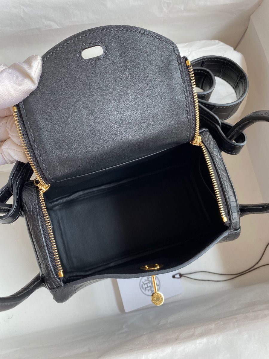 Hermes Mini Lindy Handmade Bag In Black Matte Alligator Leather - Image 10