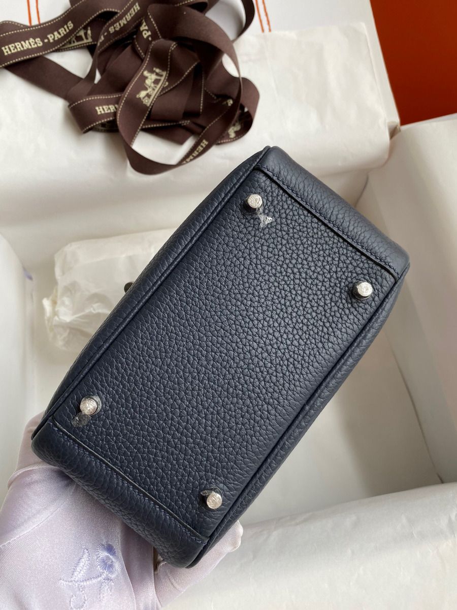 Hermes Mini Lindy Handmade Bag In Blue Nuit HHL19clbnClemence Leather - Image 9