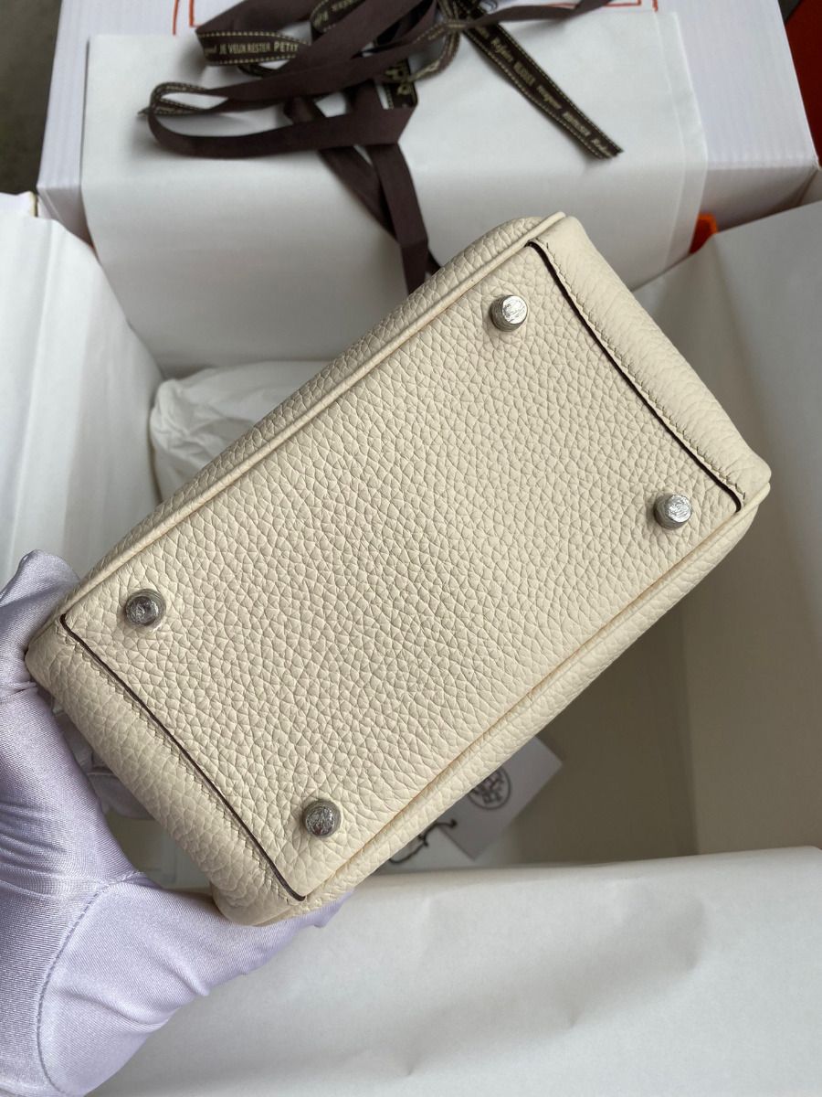 Hermes Mini Lindy Handmade Bag In Nata Clemence Leather - Image 9