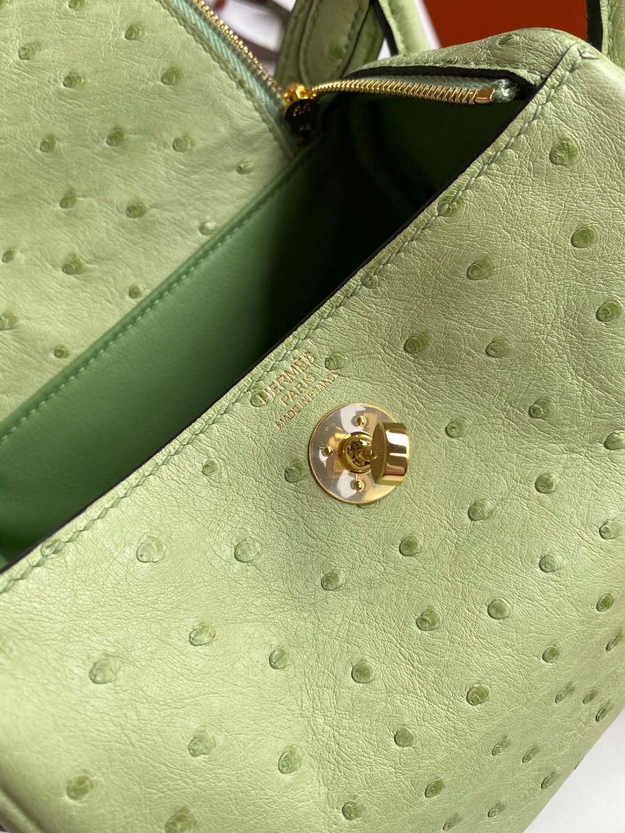 Hermes Mini Lindy Handmade Bag In Vert Criquet Ostrich Leather - Image 9