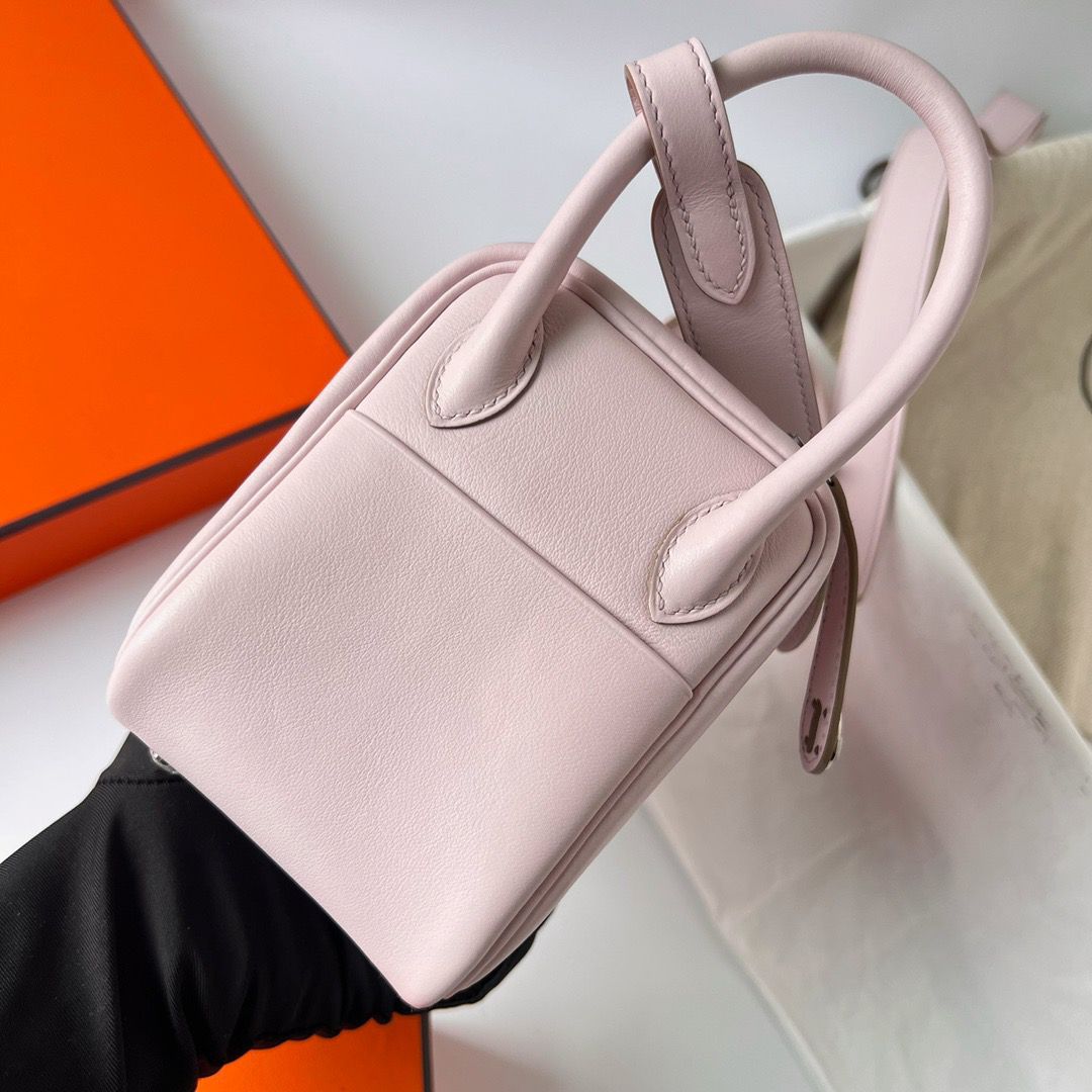 Hermes Mini Lindy Handmade Bag In Mauve Pale Swift Leather - Image 5