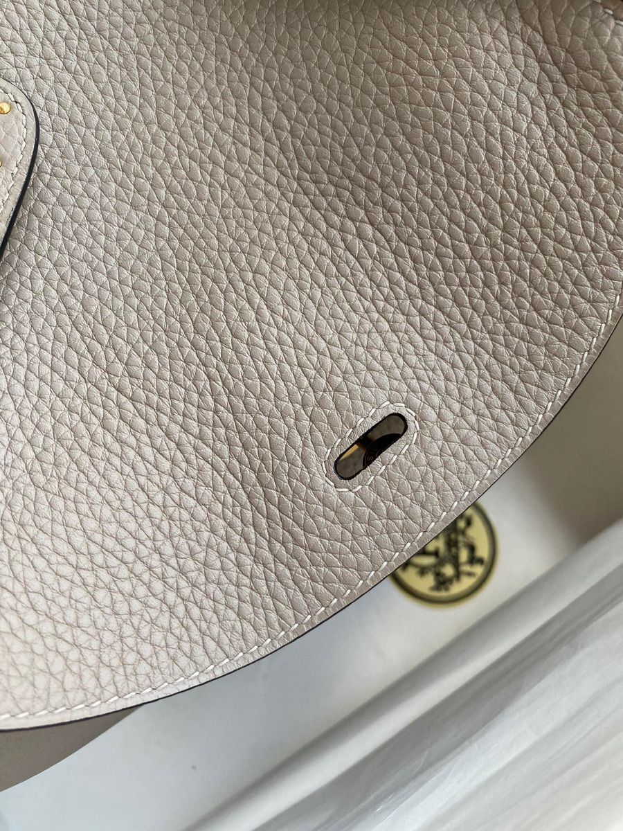 Hermes Lindy 26 Handmade Bag In Gris Asphalt Clemence Leather - Image 7