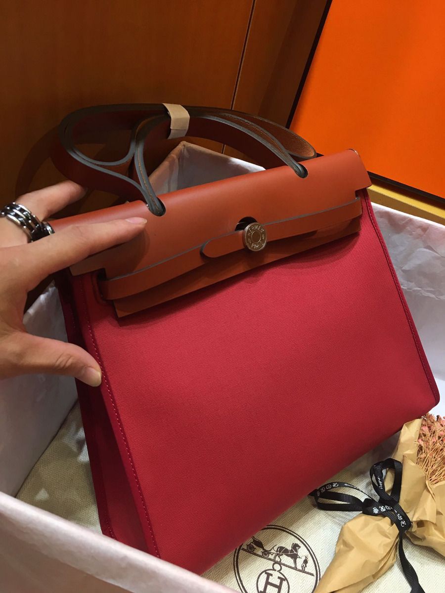 Hermes Herbag Zip 31cm Bag In Camel And Bordeaux - Image 4