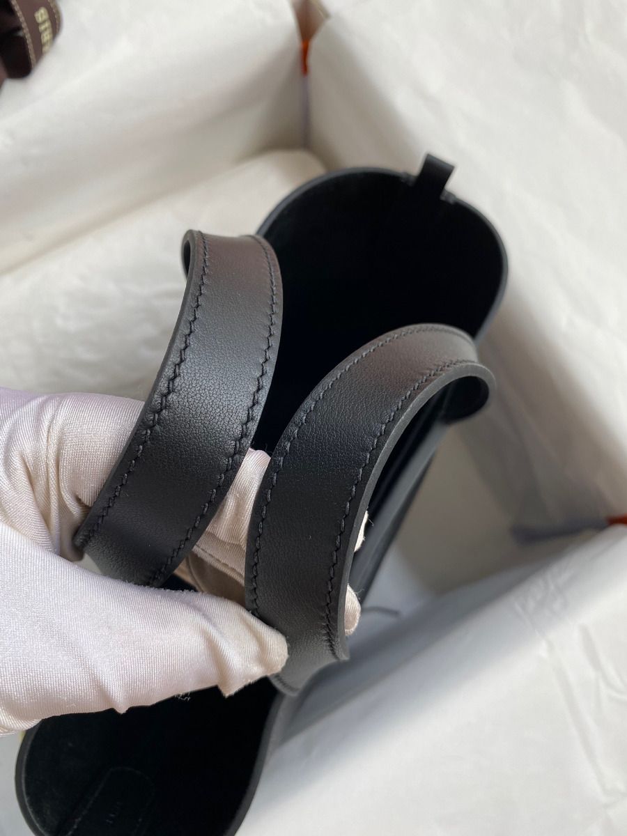 Hermes In The Loop 18 Handmade Bag in Black Clemence Leather - Image 10