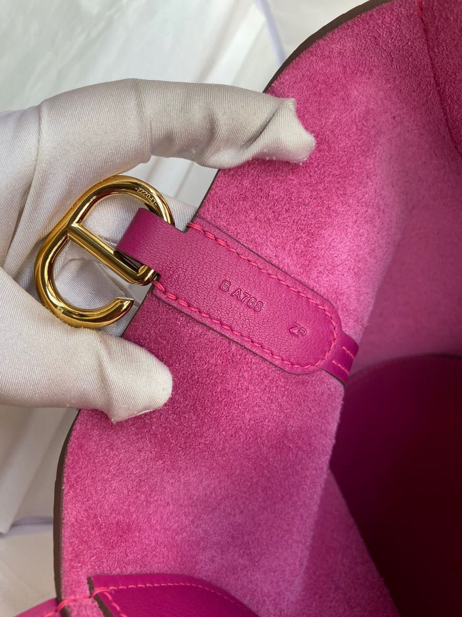 Hermes In The Loop 18 Handmade Bag in Rose Purple Clemence Leatherther - Image 8