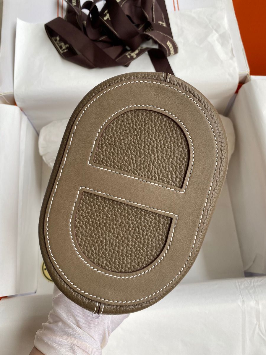 Hermes In The Loop 18 Handmade Bag in Taupe Clemence Leatherther - Image 10