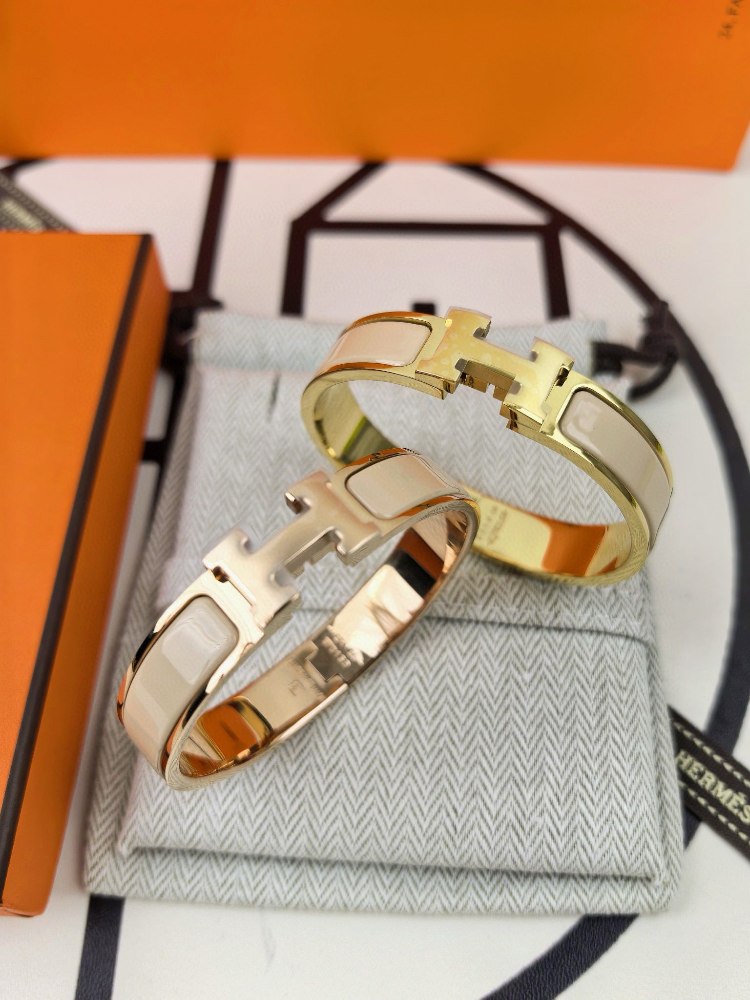 Hermes Cream Enamel Clic H Bracelet - Image 6
