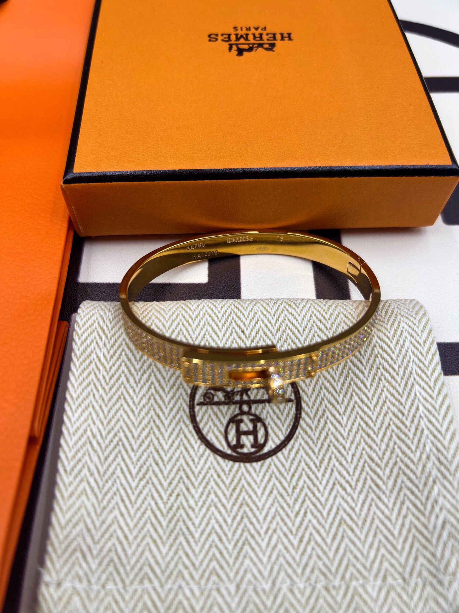 Hermes Small Kelly Bracelet with Full Diamonds - Image 5
