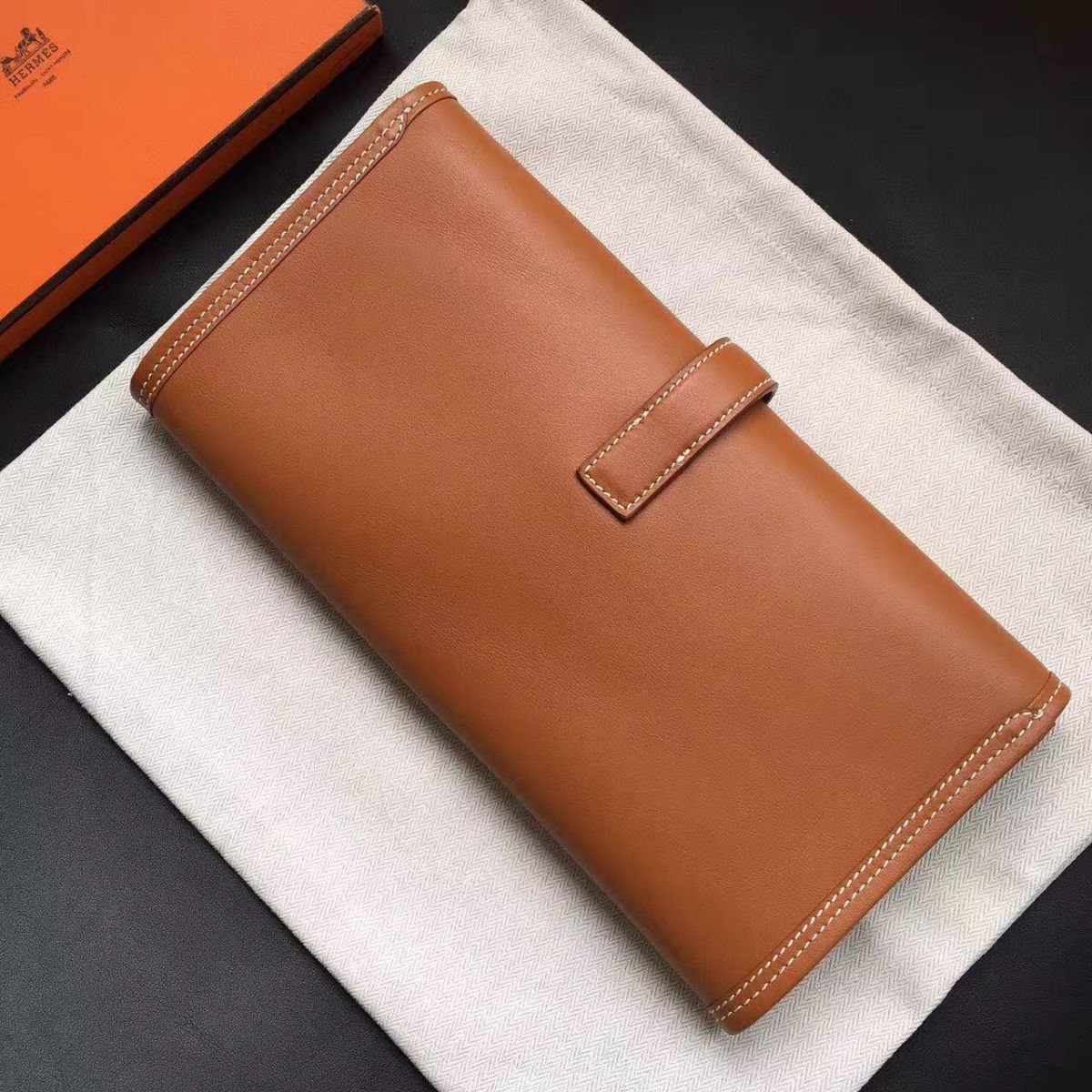 Hermes Jige Elan 29 Clutch In Gold Swift Calfskin - Image 3