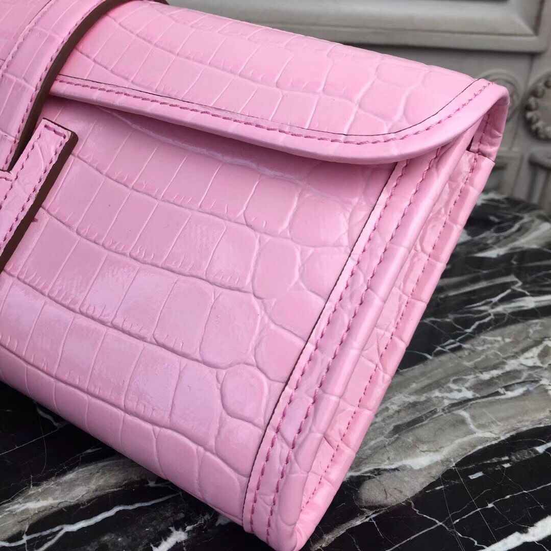 Hermes Jige Elan 29 Clutch In Pink Crocodile Leather - Image 6