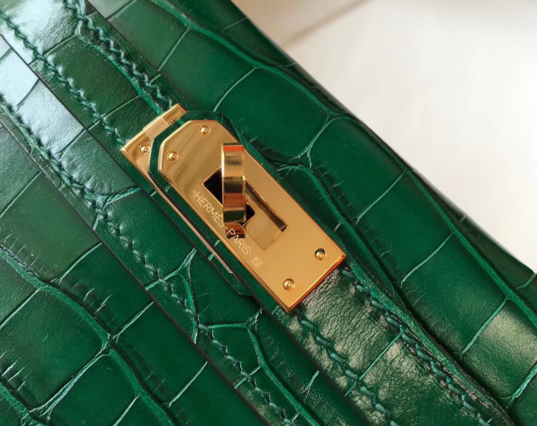 Hermes Kelly Mini II Handmade Bag In Green Crocodile Embossed Leather - Image 8