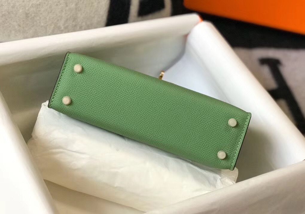 Hermes Kelly Mini II Bag In Vert Criquet Epsom Leather GHW - Image 5