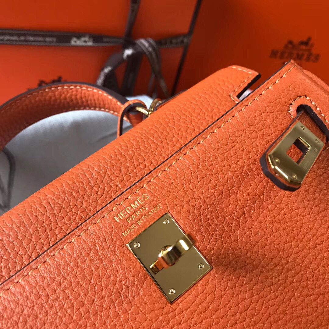 Hermes Kelly 20cm Bag In Orange Clemence Leather GHW - Image 7